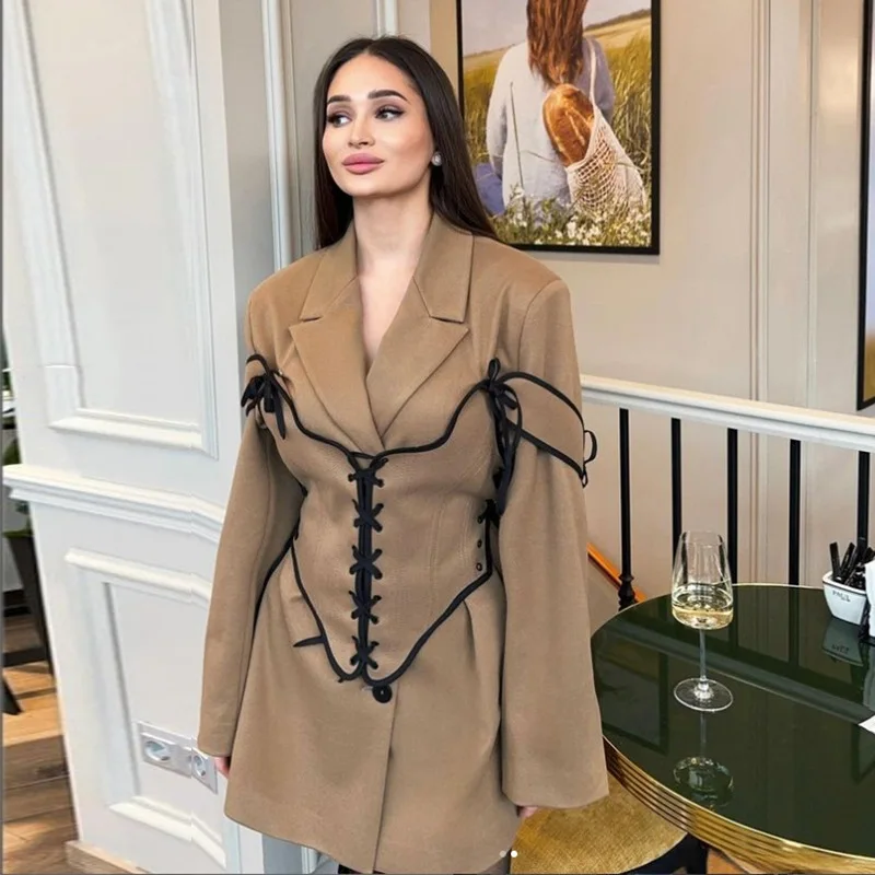 女性用ミドル丈コートとコルセットドレスセット,長袖,ライン, - Winter Clothing Line のレビューと価格