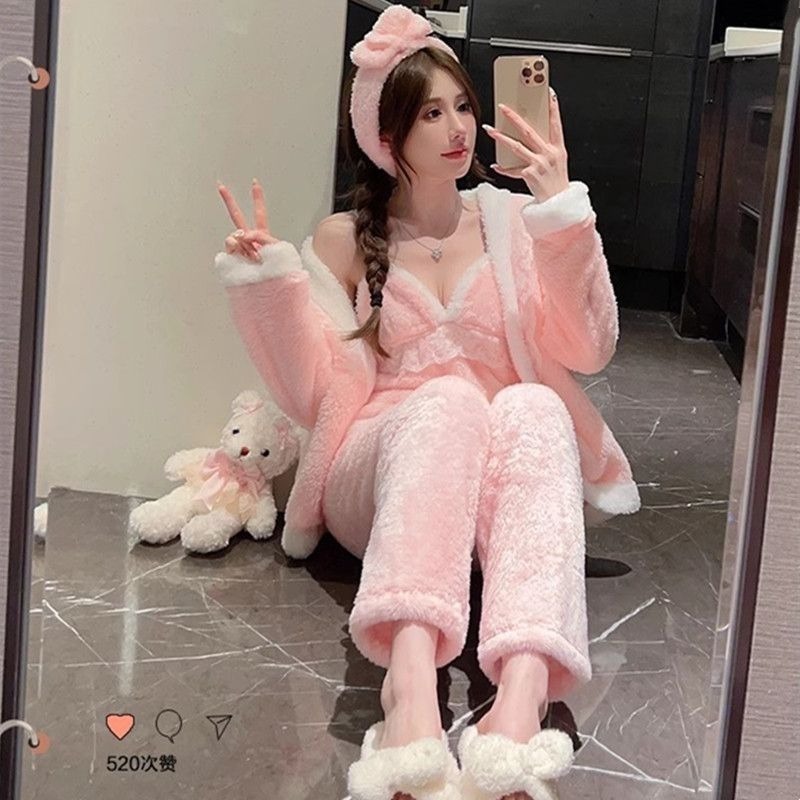 セクシーなサスペンダー付きコーラルフリースラウンジウェア、屋 - Winter Clothing Line のレビューと価格
