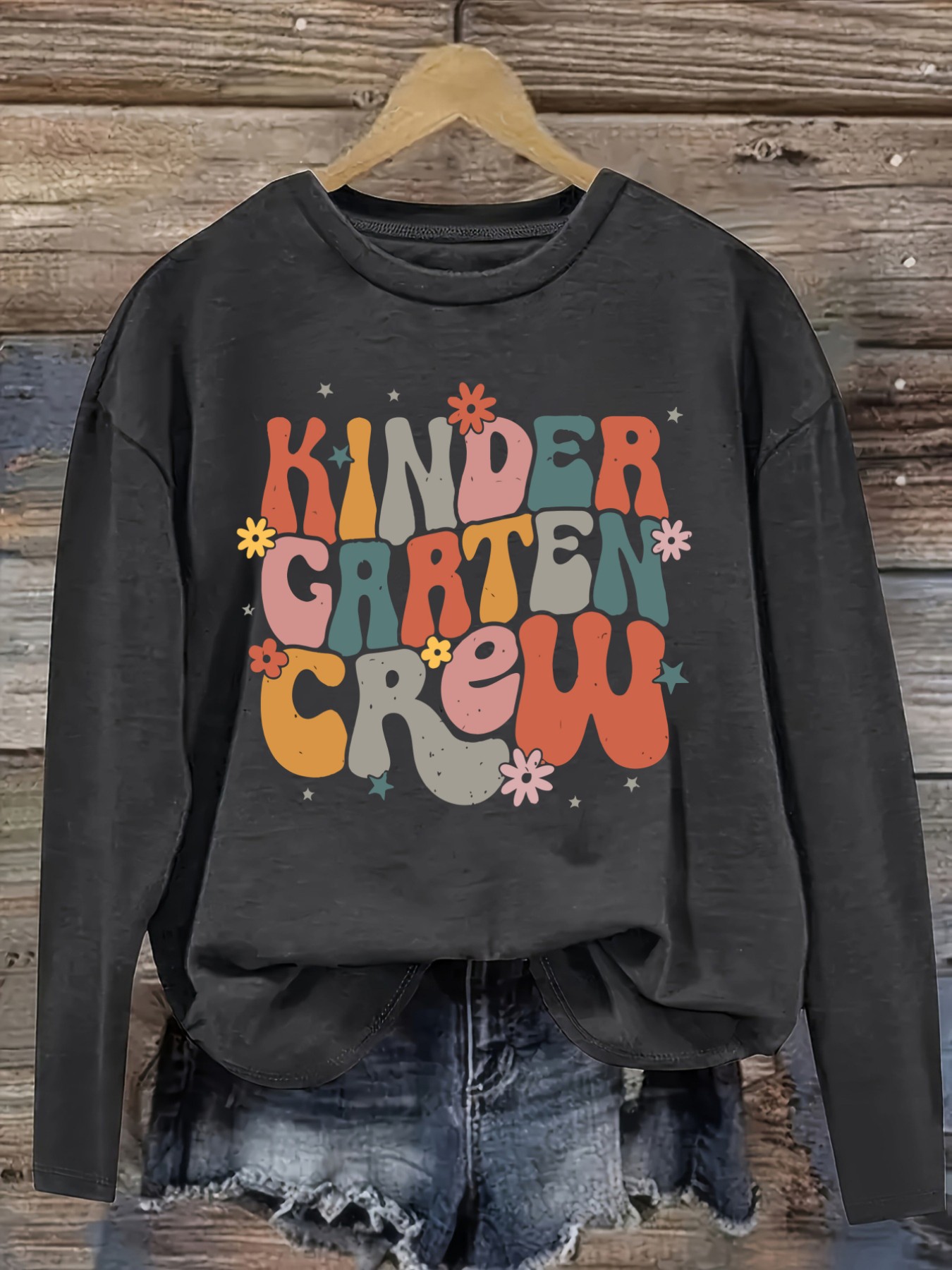 レディースカジュアル長袖クルーネックTシャツ、幼稚園児向け花 - Winter Clothing Kindergarten のレビューと価格